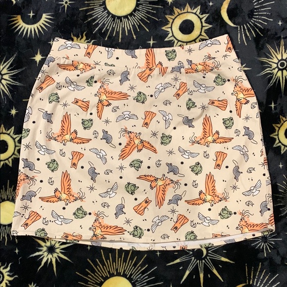 Harry Potter Sketched Magical Pet Print Skirt - Picture 4 of 8